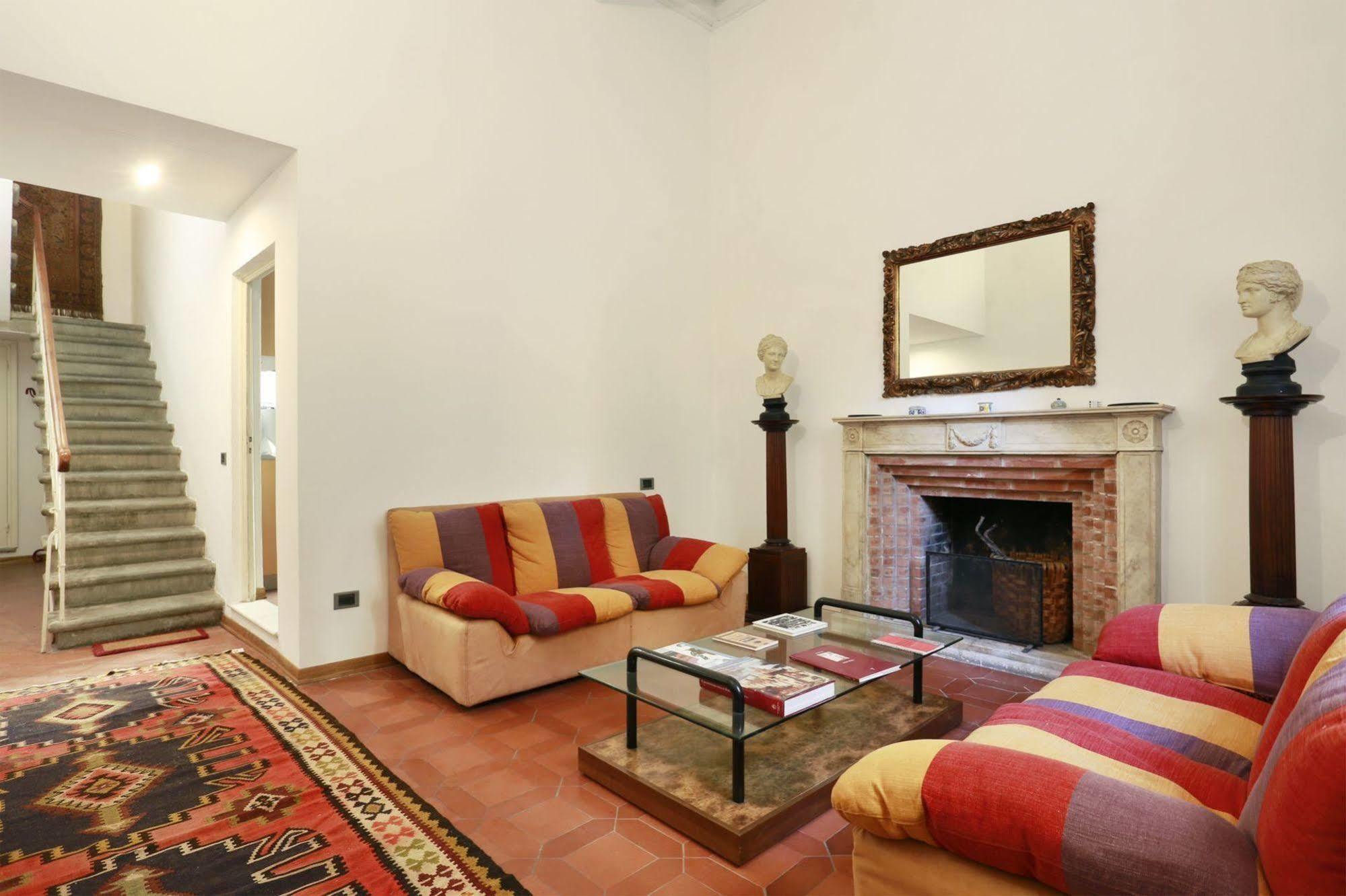 Pergola House 3*